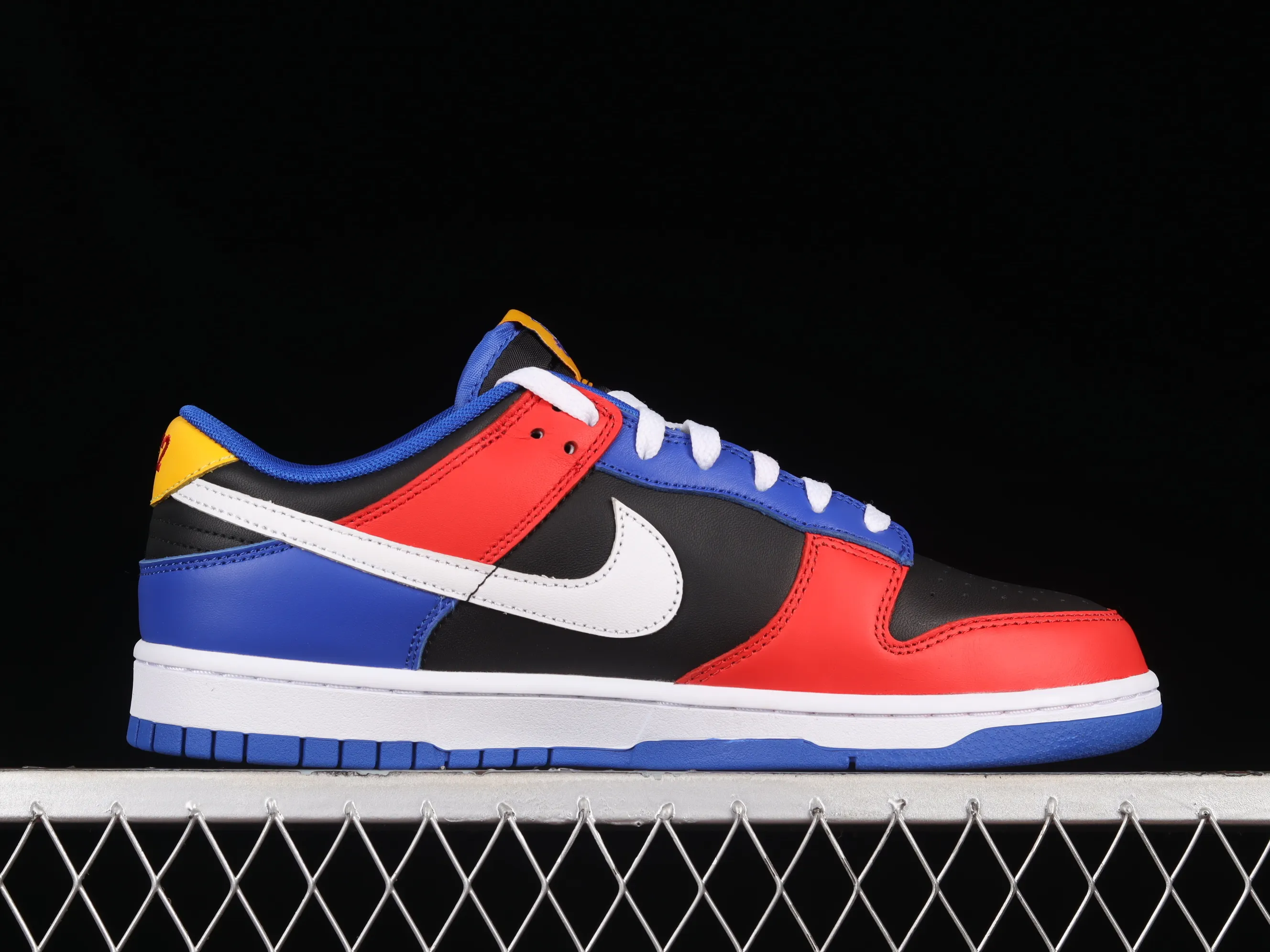 All categories Nk SB Dunk series Nk SB Dunk Low low-top sneakers C version Nk Dunk Low "TSU" University theme series SB low-top sports and leisure sneakers DR6190-100